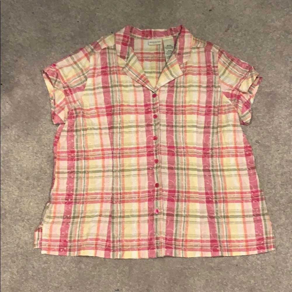 🦄3/$30 Embroidered plaid top